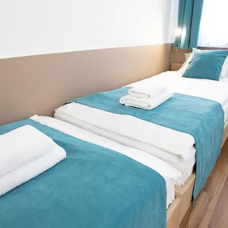 Frankfurt 3*