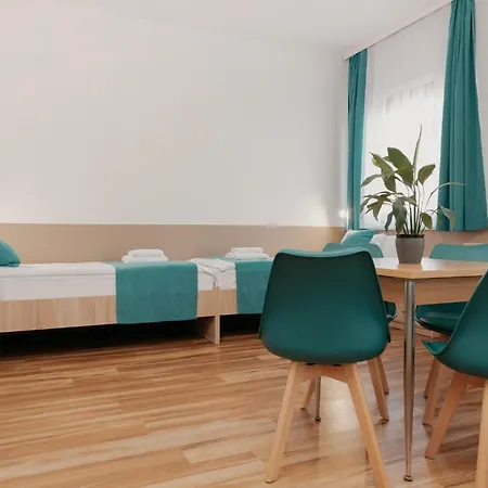 Frankfurt 3* בודפשט