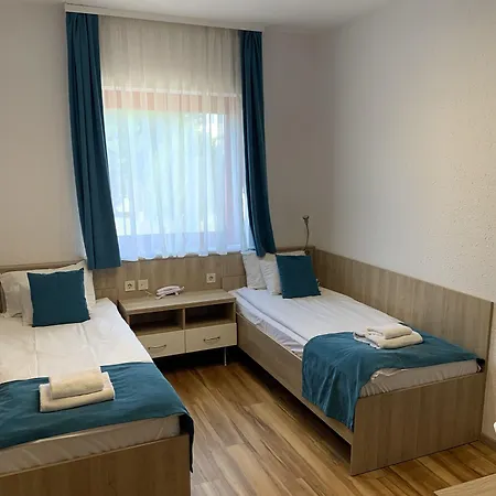 Frankfurt Отель 3*